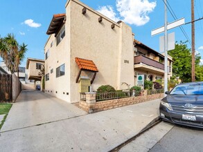 10743 Palms Blvd., in Los Angeles, CA - Foto de edificio - Building Photo