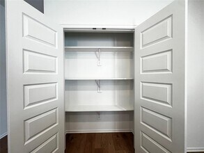 3433 Little Creek Dr in Mustang, OK - Building Photo - Building Photo