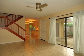 5262 Coral Ct in Orlando, FL - Building Photo - Building Photo