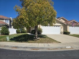 19125 Vintage Woods Dr in Riverside, CA - Building Photo