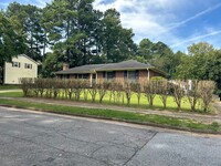 5941 Wintergreen Dr in Raleigh, NC - Foto de edificio - Building Photo