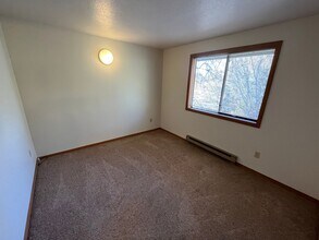 80 NW Riverside Blvd in Bend, OR - Building Photo - Building Photo