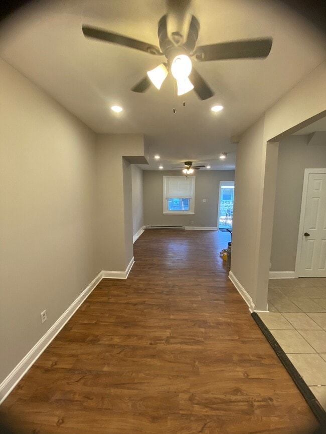 5917 Irving St in Philadelphia, PA - Building Photo - Building Photo