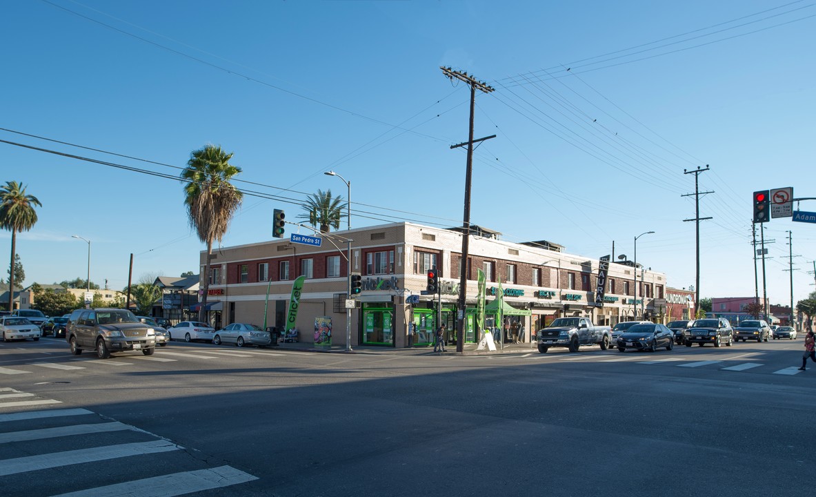 2600-2614 S San Pedro St in Los Angeles, CA - Building Photo