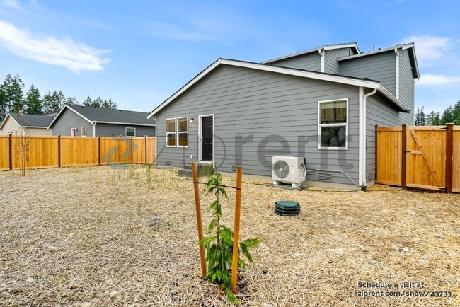 13516-13193 193 St E in Graham, WA - Building Photo - Building Photo