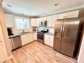 4318 Lake Underhill Rd in Orlando, FL - Building Photo - Building Photo