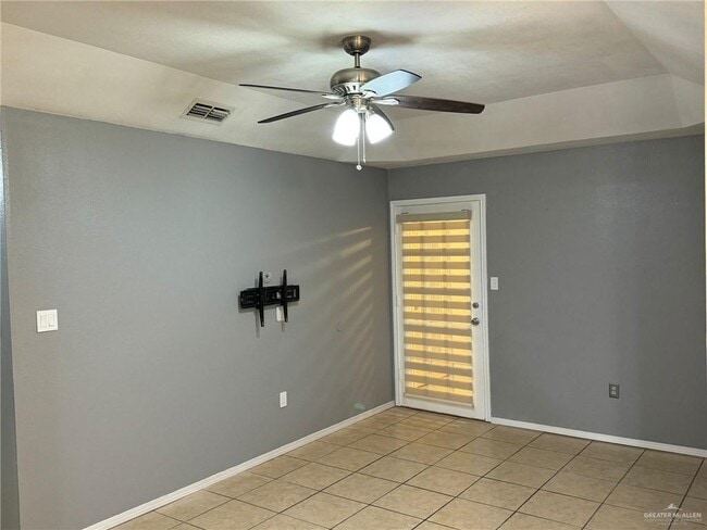 10 Mynah Ave in McAllen, TX - Building Photo - Building Photo