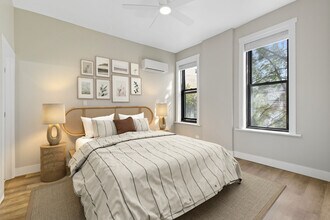 Charleston 2054 W in Chicago, IL - Foto de edificio - Building Photo