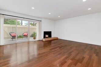 4373 Loma Riviera Ct, Unit Loma Riviera in San Diego, CA - Building Photo - Building Photo