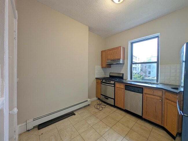 50 Hancock St, Unit 4 in Cambridge, MA - Foto de edificio - Building Photo