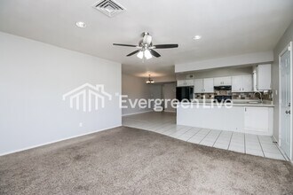 2110 W Detroit St in Chandler, AZ - Building Photo - Building Photo