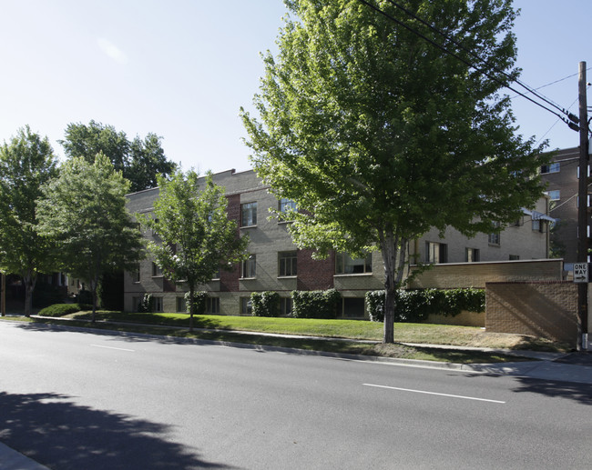 Eastview Apartments in Denver, CO - Foto de edificio - Building Photo