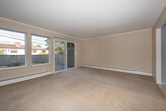 2023 43rd Ave E in Seattle, WA - Building Photo - Building Photo