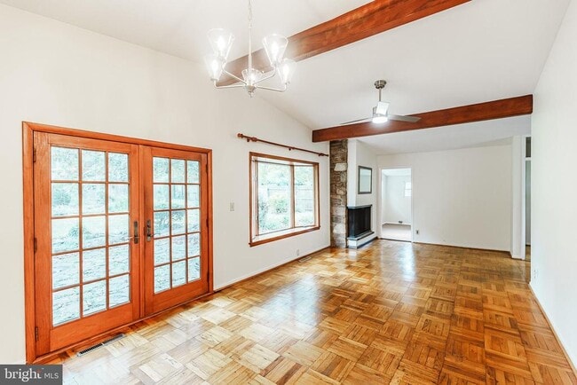 548 Paddock Rd in Ambler, PA - Building Photo - Building Photo