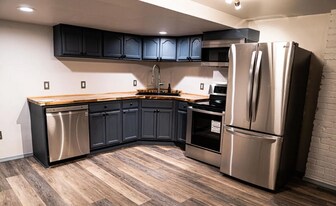 2015 Oregon Ave, Unit C in Klamath Falls, OR - Building Photo