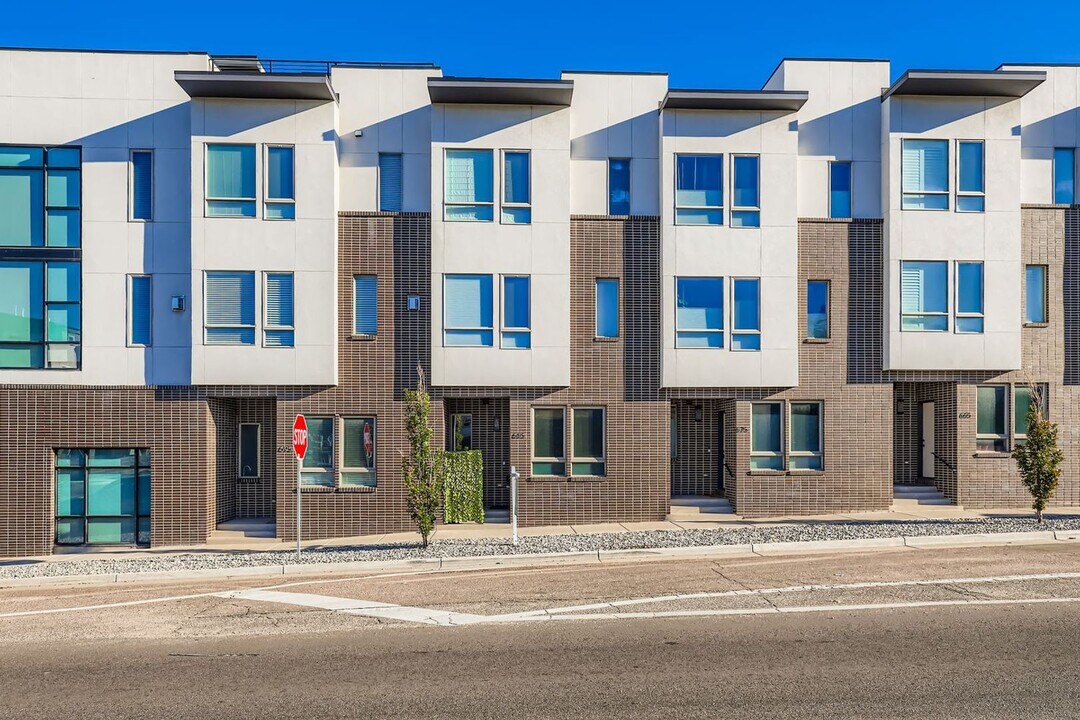 685 W Evans Ave in Denver, CO - Building Photo