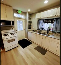 321 S Augusta St photo'