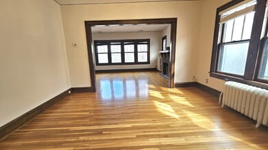 4536 Grand Ave S in Minneapolis, MN - Building Photo - Building Photo