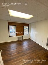 9714 Harmony Dr in Pittsburgh, PA - Building Photo - Building Photo