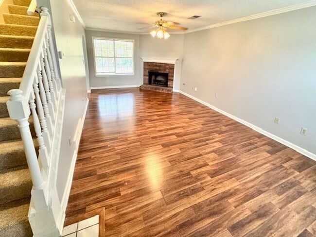 4851 Callaway Hills Dr in Memphis, TN - Foto de edificio - Building Photo