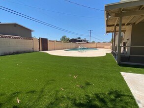 1121 E Concorda Dr in Tempe, AZ - Building Photo - Building Photo