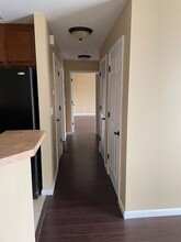 5100 Tesson Gardens Ct, Unit 2B in St. Louis, MO - Building Photo - Building Photo