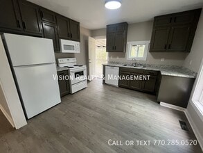 137 Red Oak Dr in Carrollton, GA - Building Photo - Building Photo