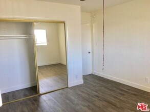 1353 W 36th Pl in Los Angeles, CA - Building Photo - Building Photo