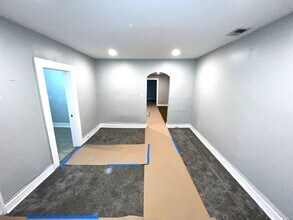 6755 S Throop St in Chicago, IL - Foto de edificio - Building Photo