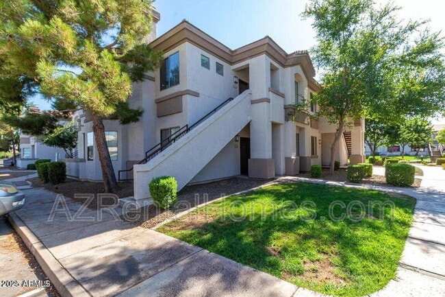 property at 1941 Pierpont Dr