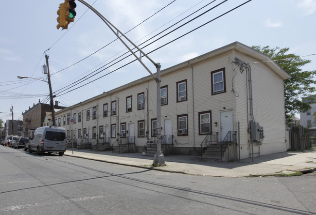 554-562 Jersey Ave in Elizabeth, NJ - Building Photo - Building Photo