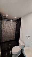 7655 SW 102nd Pl, Unit Studio in Kendall in Miami, FL - Building Photo - Building Photo