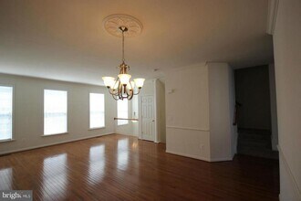 15675 William Bayliss Ct in Woodbridge, VA - Building Photo - Building Photo