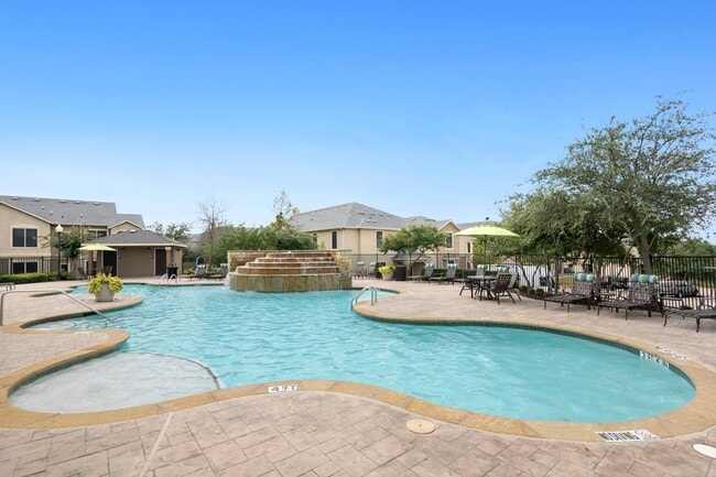 Sixteen50 at Lake Ray Hubbard Apartments