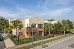 Dozier Apartments in Jacksonville, FL - Building Photo