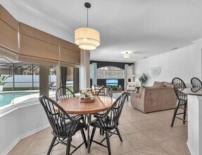 15206 Merlinpark Pl in Fish Hawk, FL - Foto de edificio - Building Photo