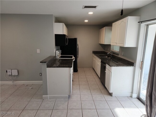property at 118 NE 16th Pl