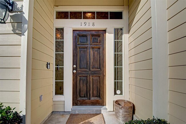 1918 Gentryside Dr in Houston, TX - Foto de edificio - Building Photo