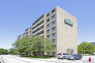 Coppertree Apartments in Mayfield Heights, OH - Building Photo