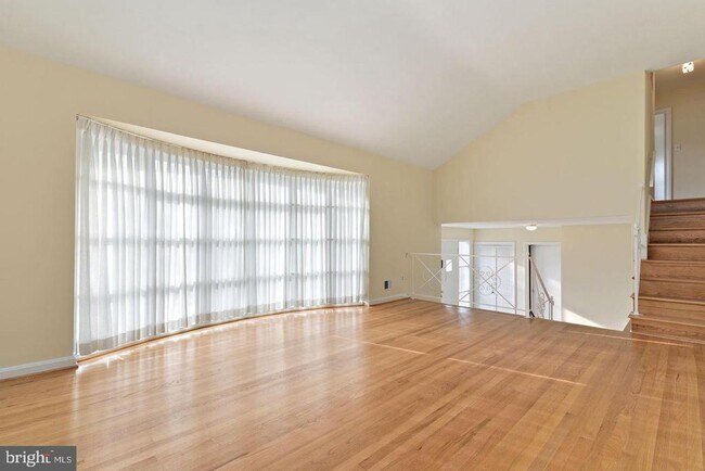 6011 Roosevelt St in Bethesda, MD - Building Photo - Building Photo