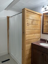 12 Island Ave in Orono, ME - Building Photo - Building Photo
