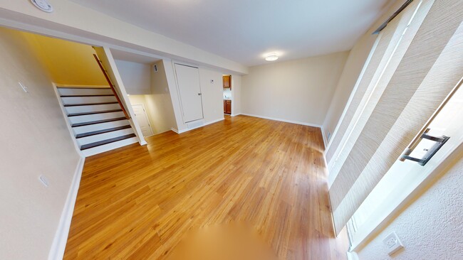 1318 Luzzo Ct in Pittsburgh, PA - Building Photo - Building Photo