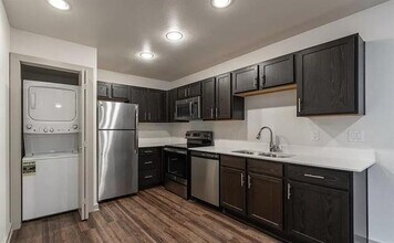 1925 Moser Ave in Dallas, TX - Foto de edificio - Building Photo