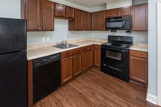 Beltline Townhomes in Baton Rouge, LA - Building Photo - Interior Photo