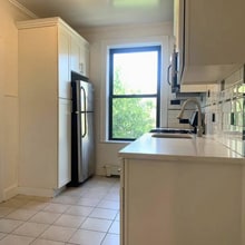 2401 Ditmars Blvd, Unit 2R in Astoria, NY - Building Photo - Building Photo