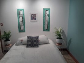 198 Oak Neck Rd in West Islip, NY - Building Photo