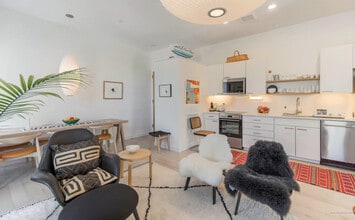 1 Joy Pl, Unit 2A in Portland, ME - Foto de edificio - Building Photo