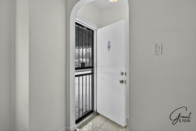 19432 Burt Rd in Detroit, MI - Building Photo - Building Photo