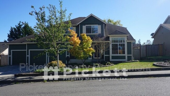 property at 2037 Gustaf St NE