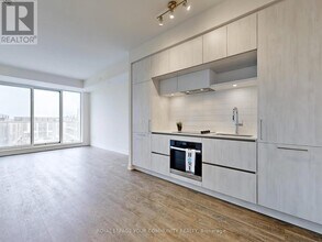 2-422 David Eyer Rd in Richmond Hill, ON - Building Photo - Building Photo